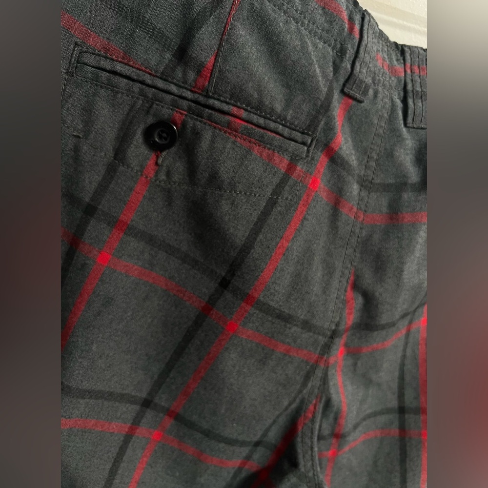 CSG Men's Gray and Red Plaid Shorts - Picture 4 of 4